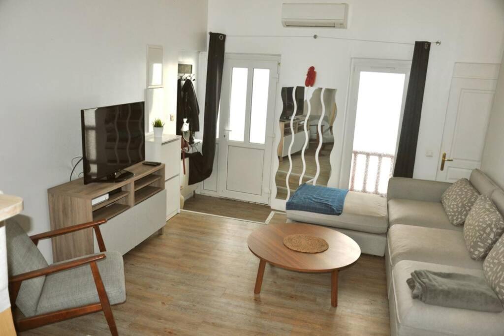 Duplex Avec Belle Terasse Au Centre De Bayonne Apartment Bagian luar foto